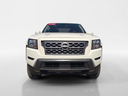 Certified 2023 Nissan Frontier SV w/ Technology Package AWD/4WD image 9