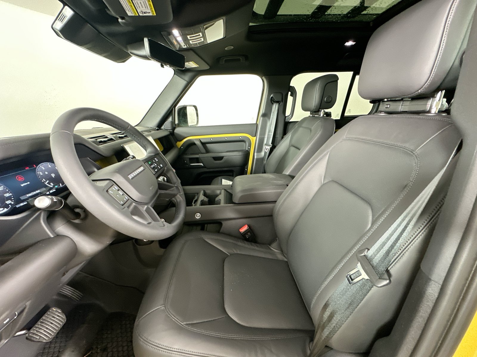 New 2026 Land Rover Defender 110 Trophy Edition AWD/4WD image 31