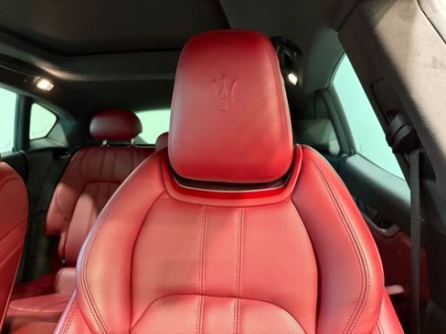 Used 2021 Maserati Levante S GranSport image 24