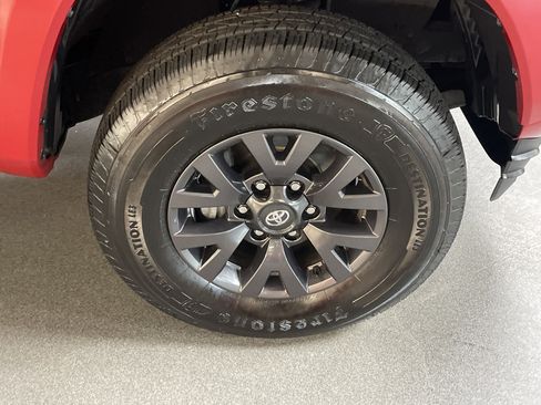 Used 2021 Toyota Tacoma SR5 image 13