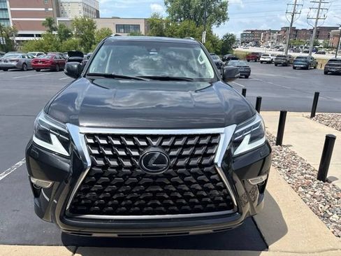 Used 2023 Lexus GX 460 Premium AWD/4WD image 2