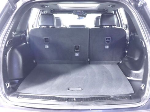 Used 2025 Jeep Grand Cherokee Limited w/ Luxury Tech Group II RWD image 39