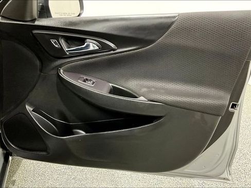Used 2021 Chevrolet Malibu LS FWD image 28