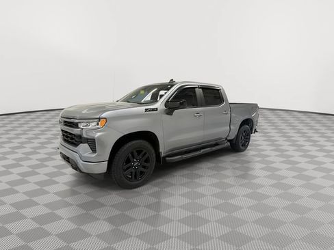 Used 2023 Chevrolet Silverado 1500 RST w/ Z71 Off-Road Package AWD/4WD image 5