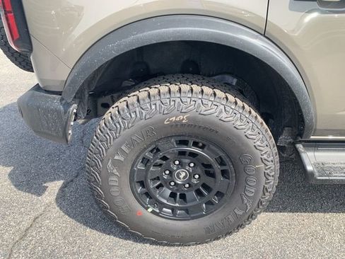 New 2026 Ford Bronco Outer Banks w/ Sasquatch Package image 40