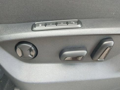 New 2026 Volkswagen Atlas Cross Sport SEL Premium R-Line image 21