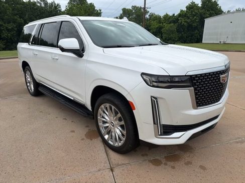 Used 2024 Cadillac Escalade ESV Premium Luxury AWD/4WD image 7