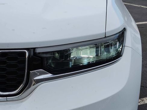 Used 2022 Jeep Grand Cherokee L Limited image 9