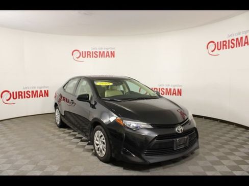 Used 2018 Toyota Corolla LE w/ Carpet Mat Package (TMS) FWD image 11
