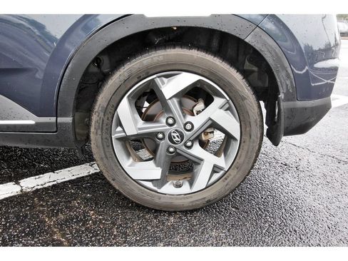 Certified 2022 Hyundai Venue Limited FWD image 33