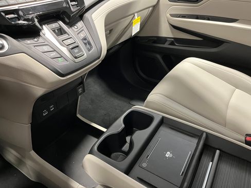 New 2026 Honda Odyssey EX-L image 21