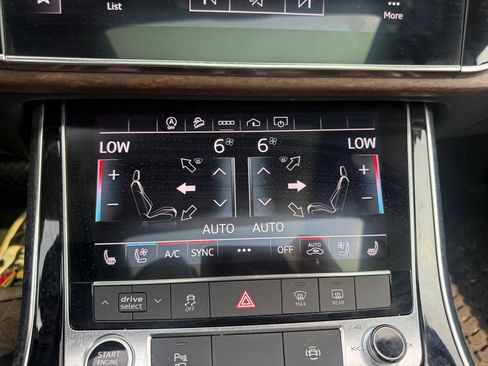 Used 2024 Audi Q8 Premium Plus AWD/4WD image 28