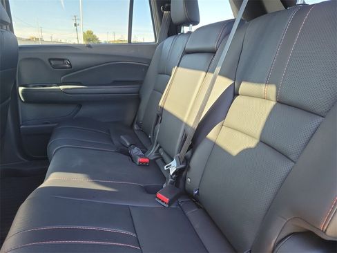 Used 2023 Honda Passport TrailSport image 11