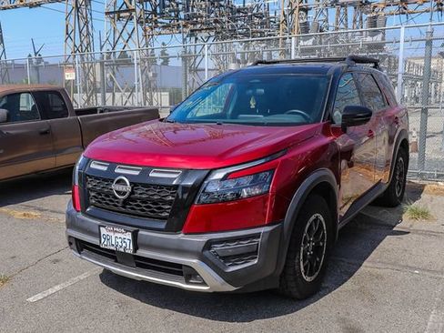 Used 2024 Nissan Pathfinder Rock Creek AWD/4WD image 4