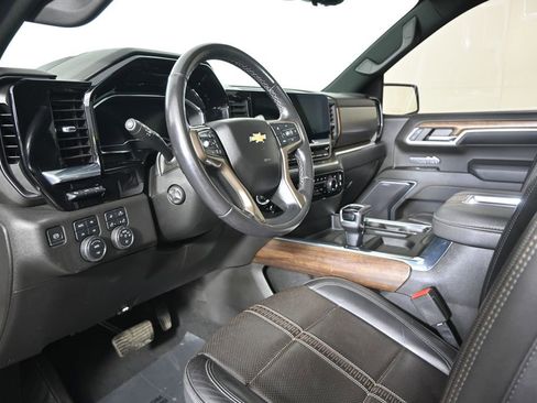 Used 2022 Chevrolet Silverado 1500 High Country w/ High Country Premium Package image 23