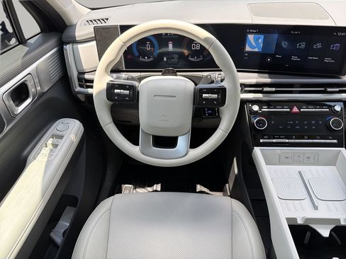 Used 2024 Hyundai Santa Fe SEL FWD image 14