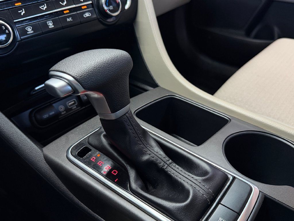 Used 2018 Kia Optima LX FWD image 21