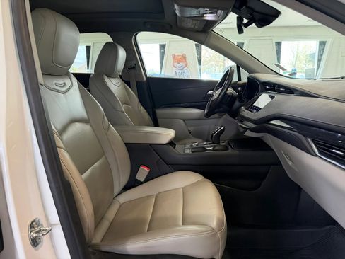 Used 2020 Cadillac XT4 Premium Luxury FWD image 21
