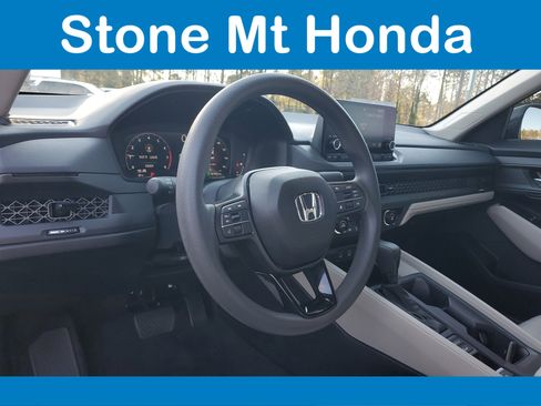Used 2025 Honda Accord LX image 15