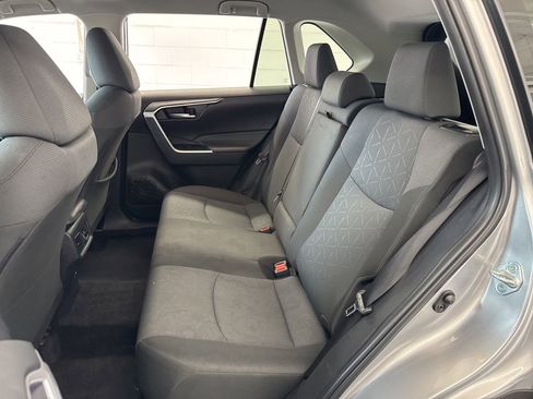 Used 2024 Toyota RAV4 XLE FWD image 35