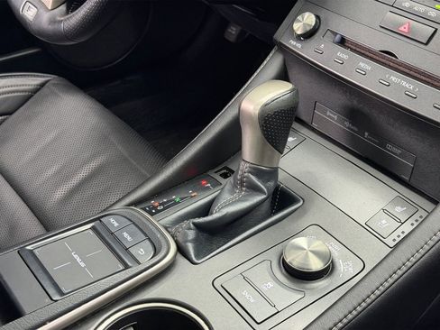 Used 2015 Lexus RC 350 w/ F Sport w/Summer Tires image 19