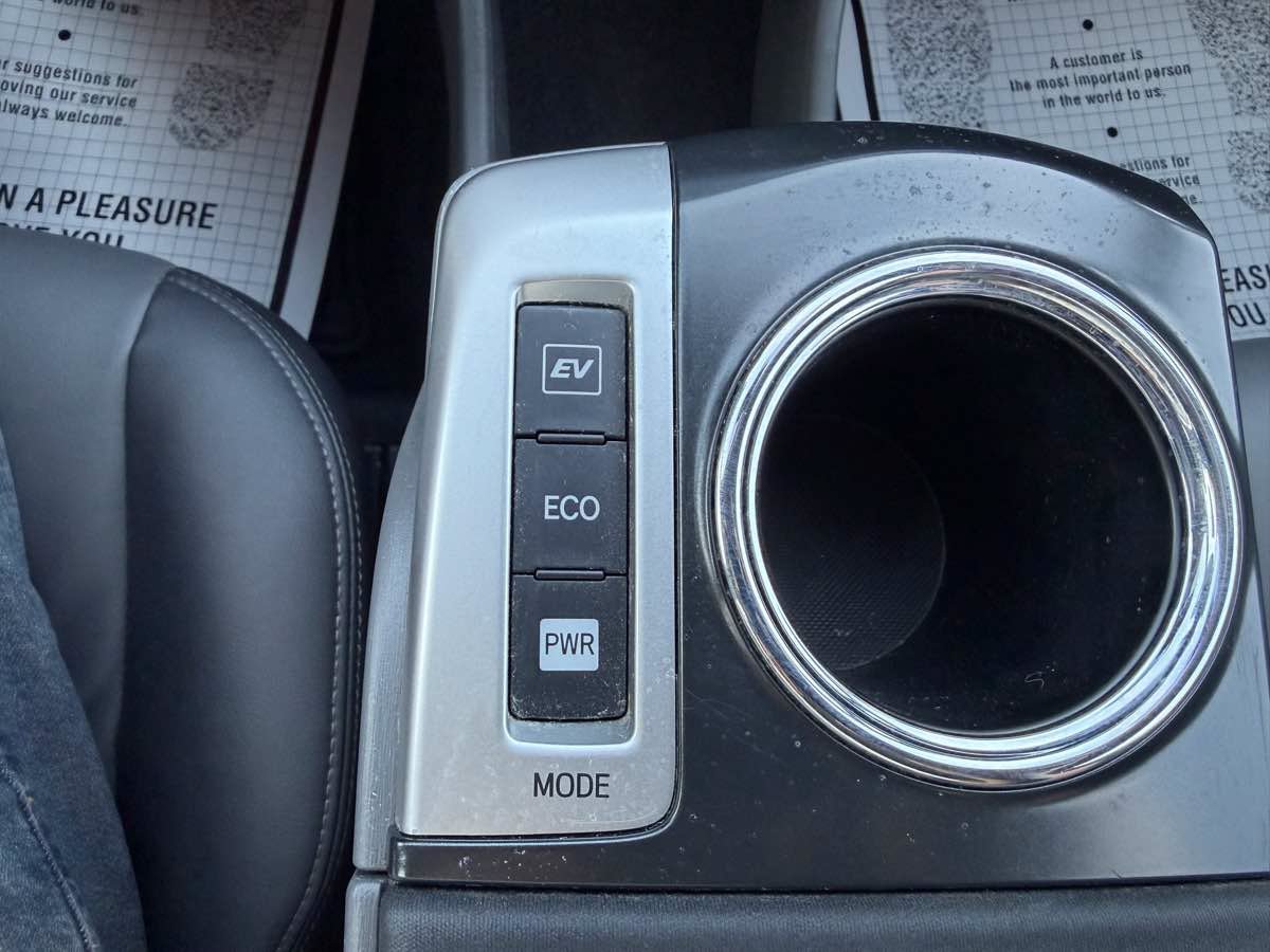 Used 2012 Toyota Prius V Five FWD image 20