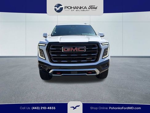 Used 2025 GMC Yukon AT4 w/ AT4 Premium Package AWD/4WD image 3