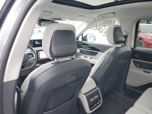 New 2026 Lincoln Nautilus Reserve w/ Jet Appearance Package image 27