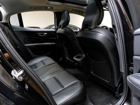 Used 2024 Volvo S60 B5 Core image 41