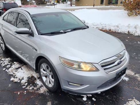 Used 2010 Ford Taurus SEL image 9