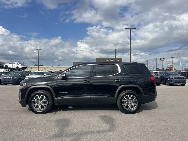 Used 2023 GMC Acadia SLE FWD image 2