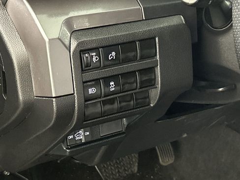 Used 2025 Toyota Tacoma SR5 image 12