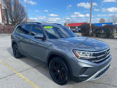 Used 2022 Volkswagen Atlas SE image 1