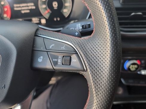 Used 2024 Audi SQ5 Premium Plus image 17