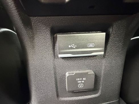 Used 2019 Jeep Wrangler Unlimited Sahara w/ Uconnect 4C Nav & Sound Group AWD/4WD image 86