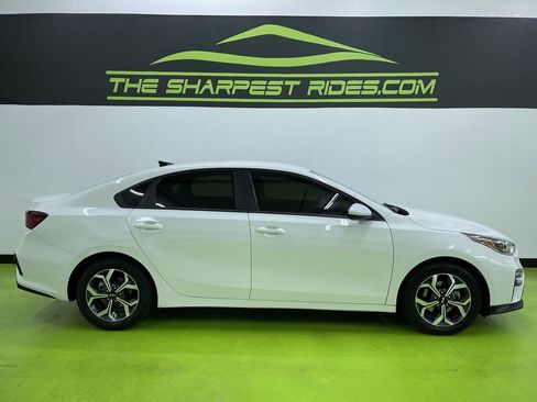 Used 2021 Kia Forte LXS FWD image 11