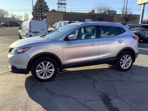 Used 2017 Nissan Rogue Sport SV image 17
