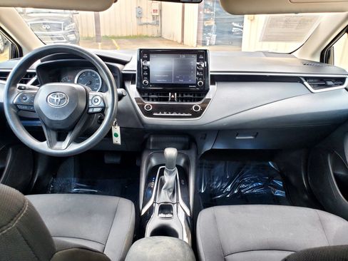 Used 2021 Toyota Corolla LE FWD image 30
