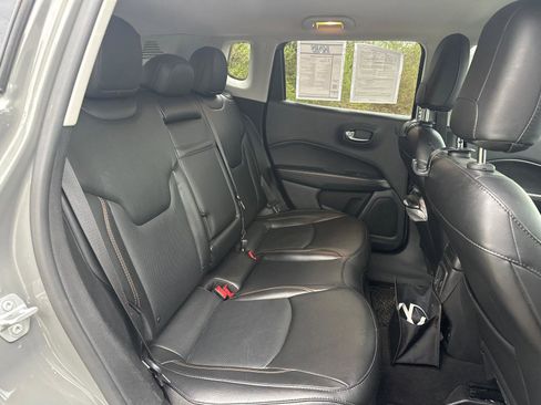 Used 2019 Jeep Compass Limited image 18