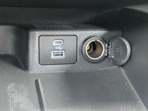 Used 2022 Ford Escape SE w/ SE Sport Appearance Package FWD image 29