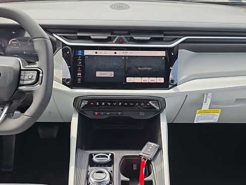 New 2026 Jeep Cherokee Laredo image 16