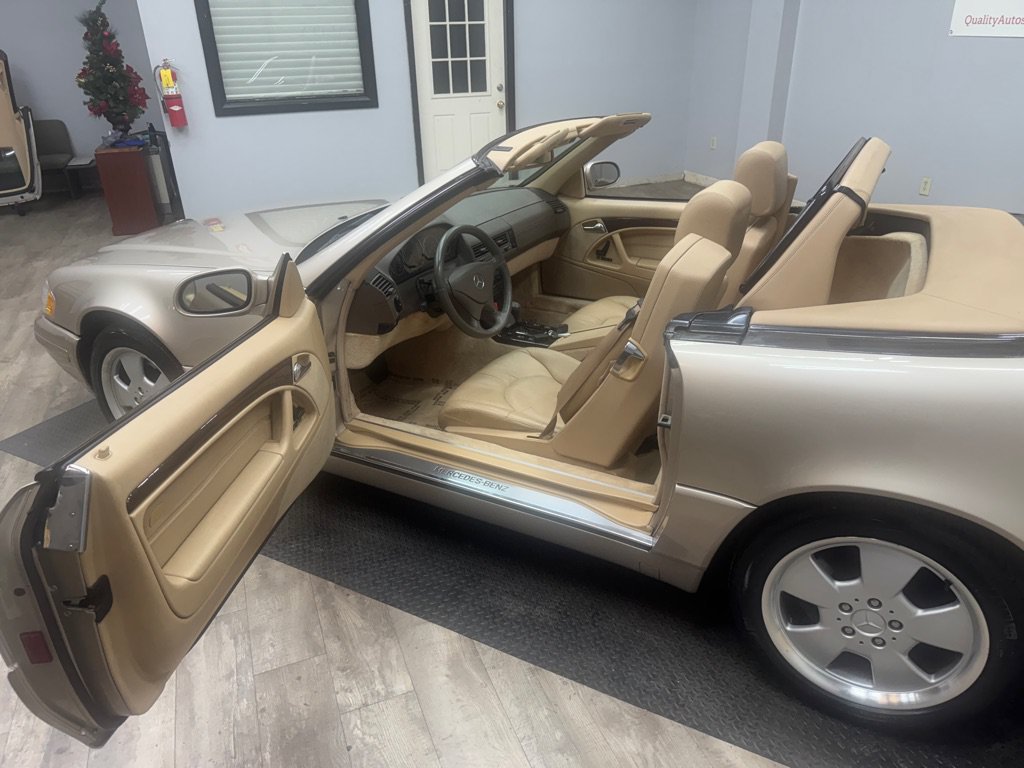 Used 2000 Mercedes-Benz SL 500 image 4
