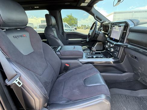 Used 2025 Ford F150 Raptor w/ Equipment Group 803A Raptor R AWD/4WD image 17