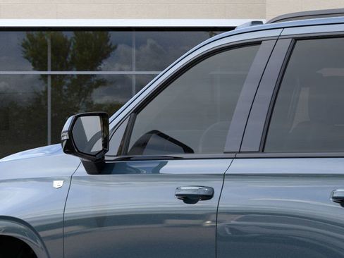 New 2026 Cadillac Escalade Platinum Sport w/ LPO, ONYX Package image 12