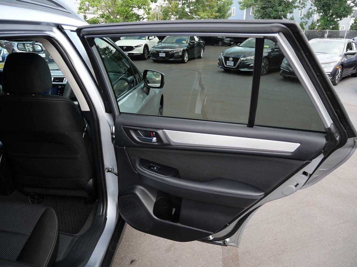 Used 2017 Subaru Outback 2.5i Premium AWD/4WD image 34
