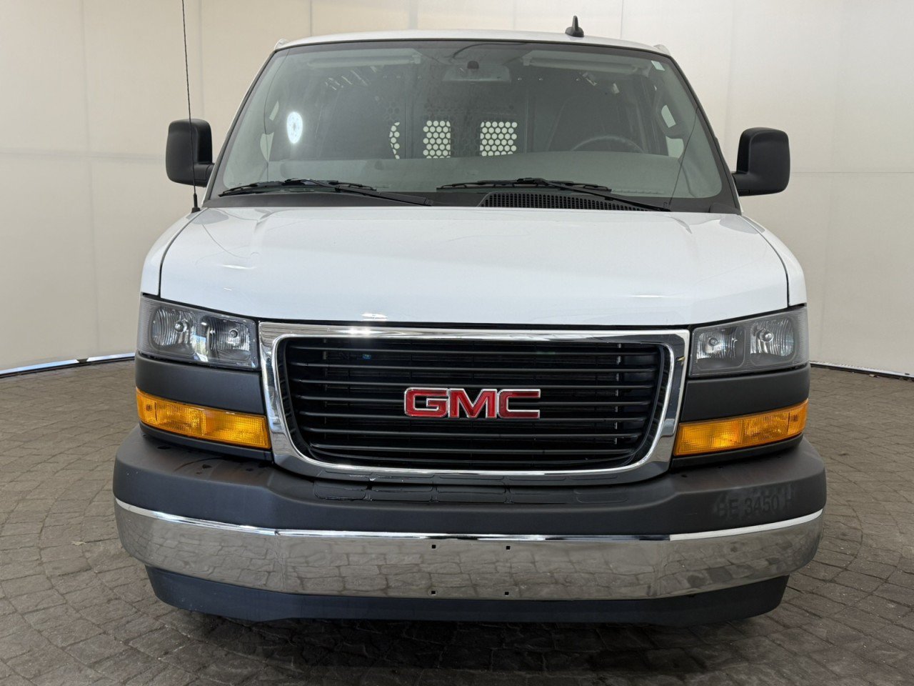 Used 2025 GMC Savana 2500 w/ Driver Convenience Package RWD image 2