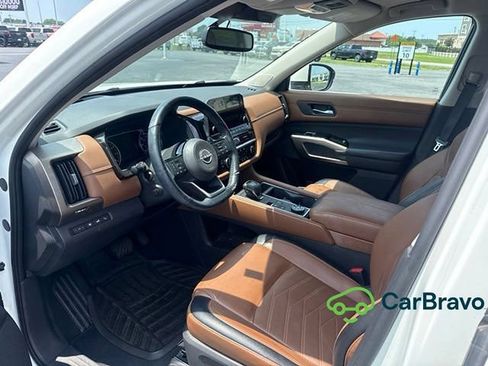 Used 2022 Nissan Pathfinder Platinum w/ Cargo Package AWD/4WD image 13