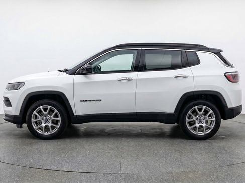 Used 2025 Jeep Compass Limited AWD/4WD image 5