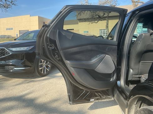 Used 2021 Ford Mustang Mach-E GT image 25