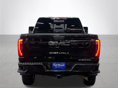 Used 2024 GMC Sierra 2500 Denali Ultimate image 11